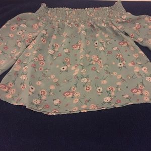 Wild Blue off shoulder Sadie Robertson size small